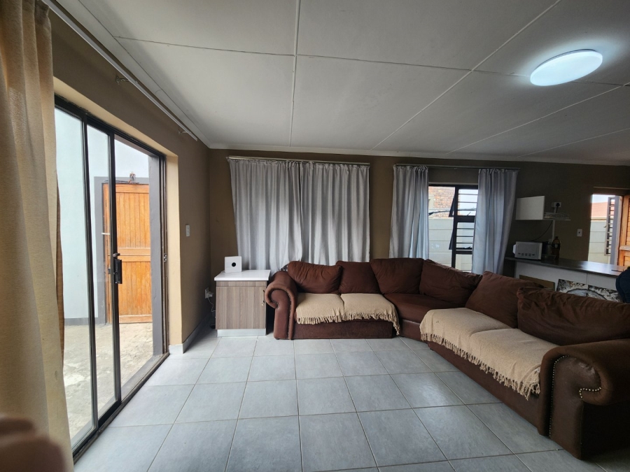 4 Bedroom Property for Sale in Levallia Western Cape